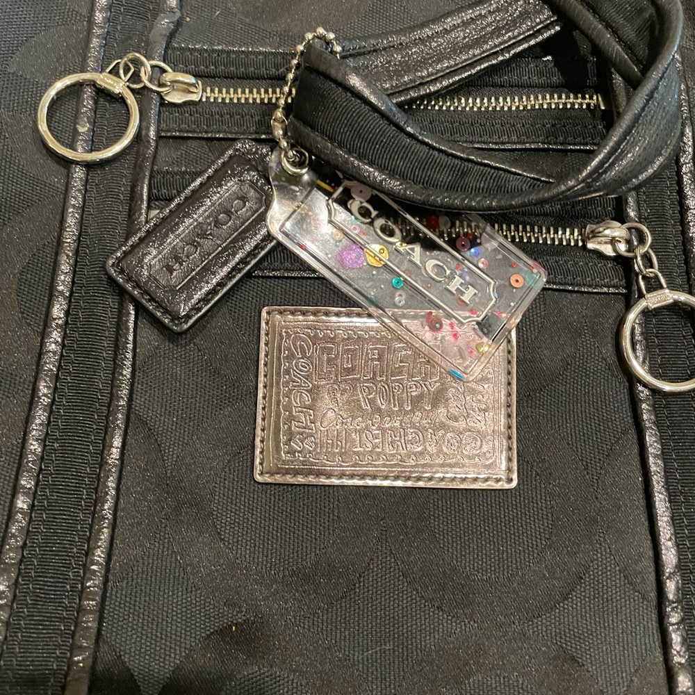 Coach Poppy Tote - Picture 2 of 8